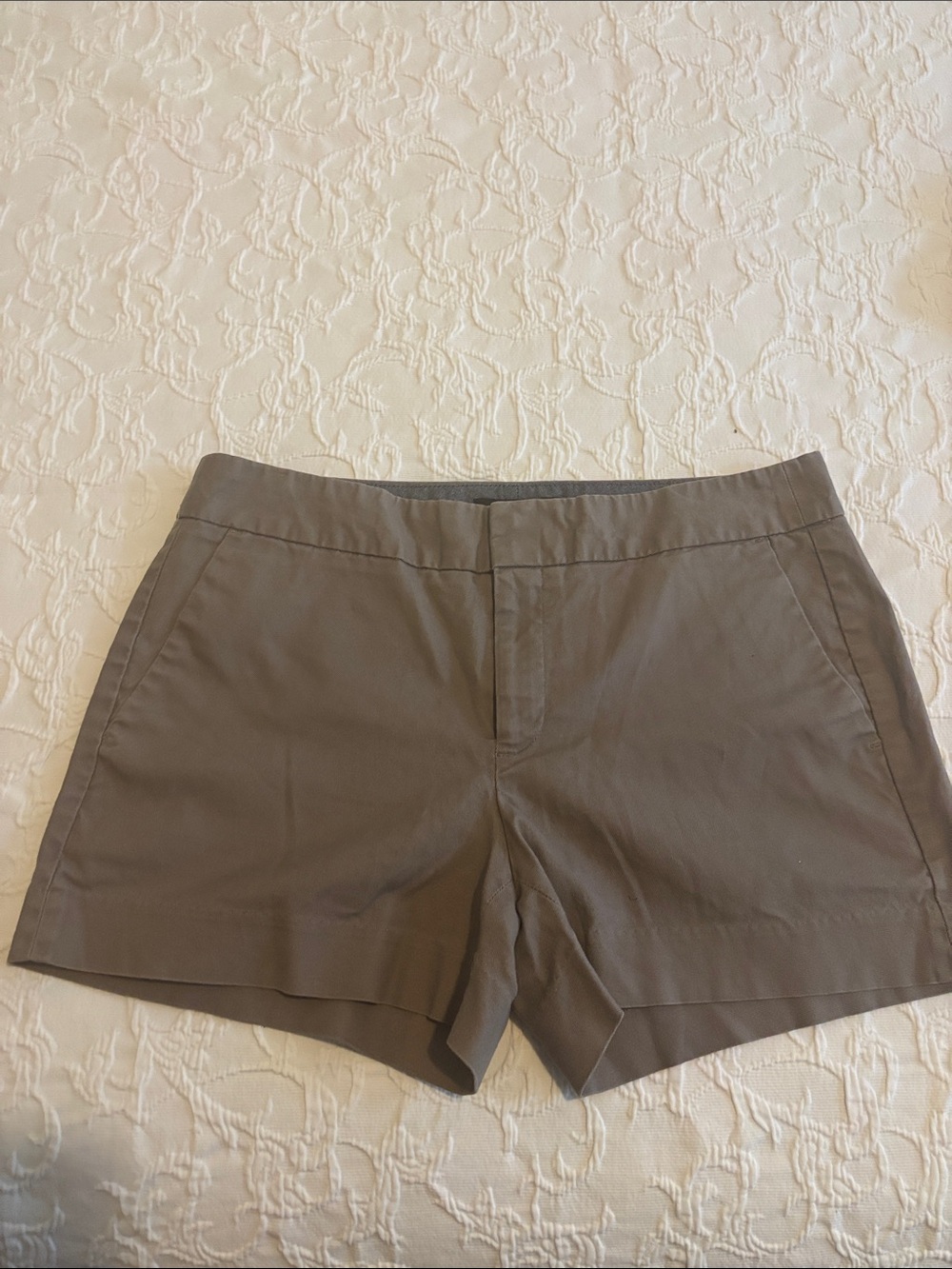 Banana Republic Tailored Women's Shorts in Taupe